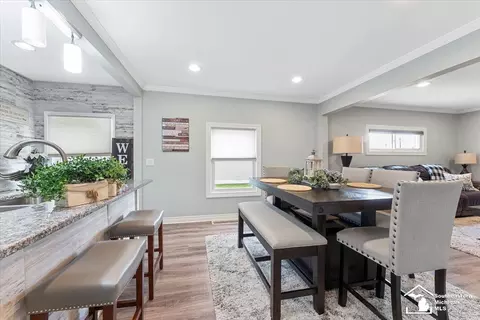 Dining - 18747 Riverview, Riverview, MI 48193 photo 3 of 3
