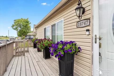 Exterior - 18747 Riverview, Riverview, MI 48193 photo 3 of 4