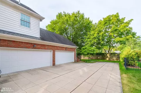Exterior - 825 Bishop, Grosse Pointe, MI 48230 photo 11 of 16