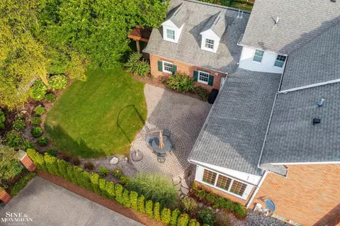 Exterior - 825 Bishop, Grosse Pointe, MI 48230 photo 8 of 16