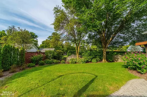 Exterior - 825 Bishop, Grosse Pointe, MI 48230 photo 7 of 16