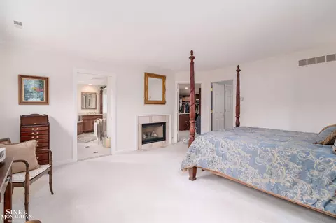 Bedroom - 825 Bishop, Grosse Pointe, MI 48230 photo 2 of 6