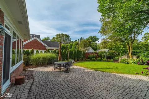 Exterior - 825 Bishop, Grosse Pointe, MI 48230 photo 6 of 16