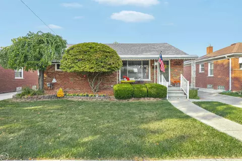 19709 Gaukler, Saint Clair Shores, MI 48080