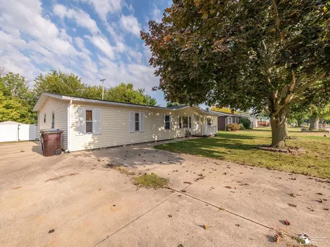 Exterior - 1189 Sunset, Monroe, MI 48162 photo 3 of 7