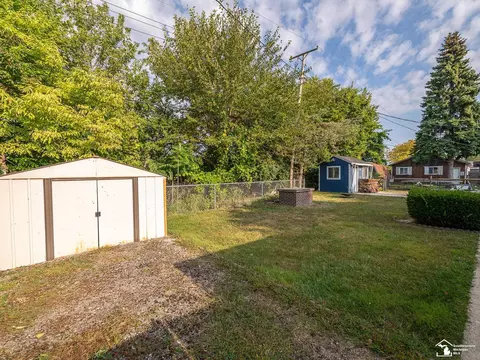 Exterior - 1189 Sunset, Monroe, MI 48162 photo 4 of 7