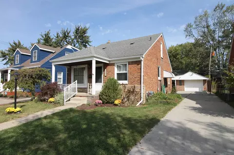 22305 Alger, Saint Clair Shores, MI 48080