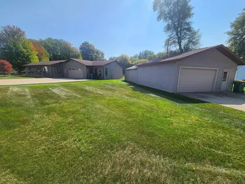 59 Spruce Rdg, Bay City, MI 48706