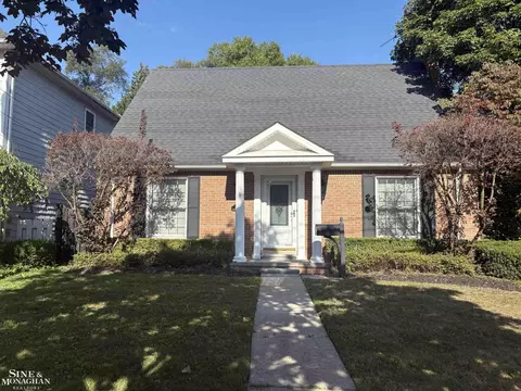 145 Grosse Pointe, Grosse Pointe Farms, MI 48236