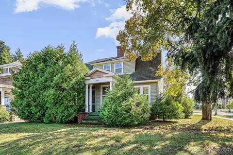 400 E Hewitt, Marquette, MI 49855