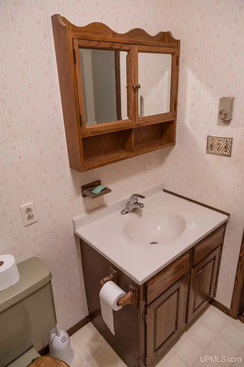 465 Co Rd Ppl, Ishpeming, MI 49849 photo 32