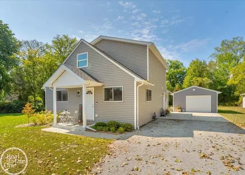 1027 Allen, Kimball, MI 48074