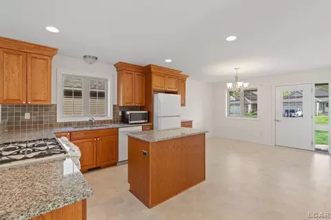 1017 Ridge Vw, Tecumseh, MI 49286 photo 12