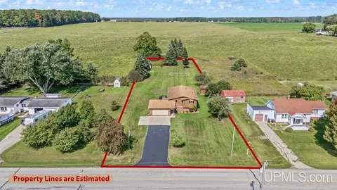 4904 County 416 20th, Gladstone, MI 49837