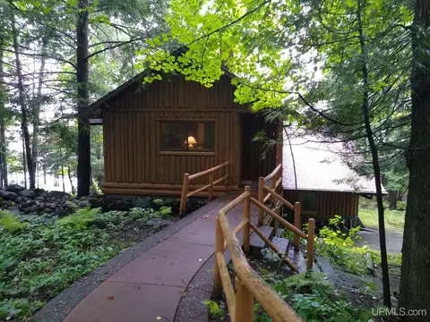 872 Pentoga, Crystal Falls, MI 49920