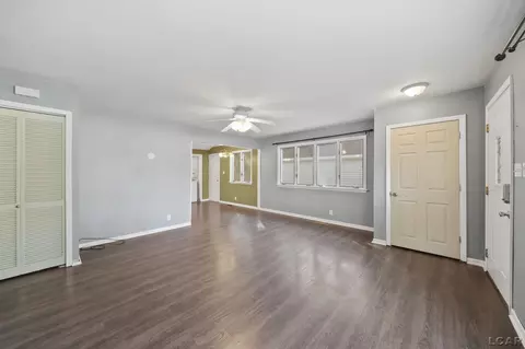 Living - 2629 Renfrew, Jackson, MI 49201 photo 3 of 3