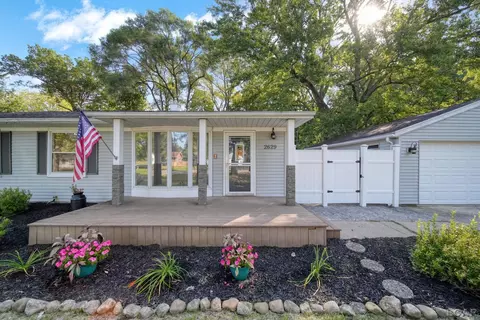 Exterior - 2629 Renfrew, Jackson, MI 49201 photo 1 of 10