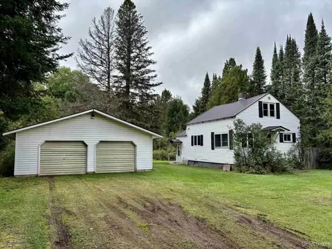 n8997 South Davis Road, Ironwood, MI 49938