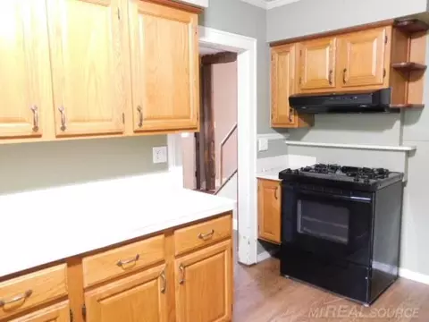 Kitchen - 401 E Ml, Capac, MI 48014 photo 2 of 2