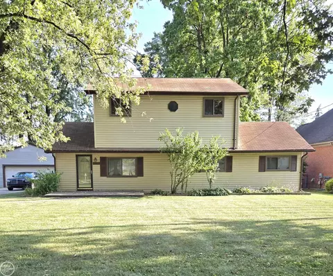 5556 Noll, Sterling Heights, MI 48310