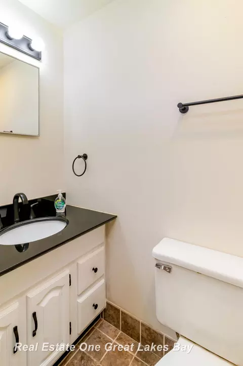 Bath - 217 Seventh, Flint, MI 48503 photo 1 of 2