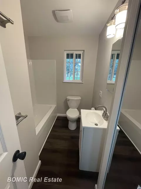 Bath - 4045 E Mount Morris, Mount Morris, MI 48458 photo 1 of 1