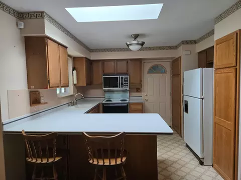 1144 Pickwick Pl, Flint, MI 48507 photo 5