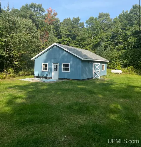 N1504 Paulson, Chatham, MI 49816