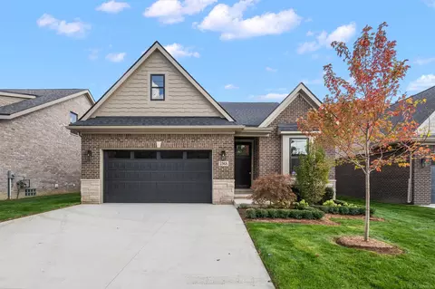 5968 Willow Grv, Troy, MI 48085