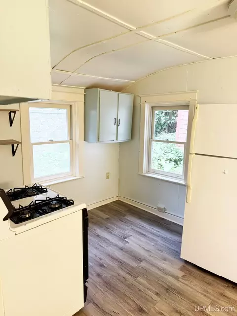 861 Summit, Hancock, MI 49930 photo 10