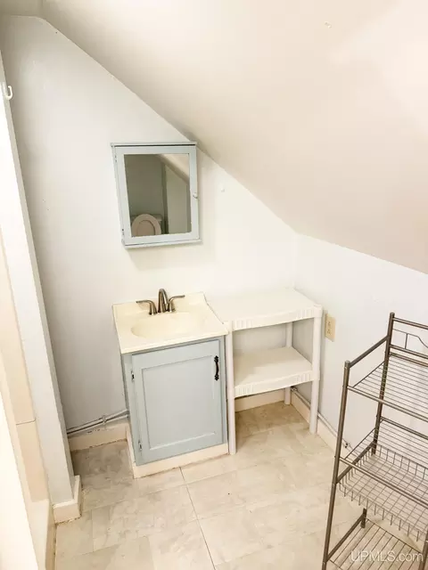 861 Summit, Hancock, MI 49930 photo 14