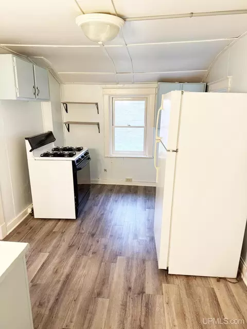 861 Summit, Hancock, MI 49930 photo 9
