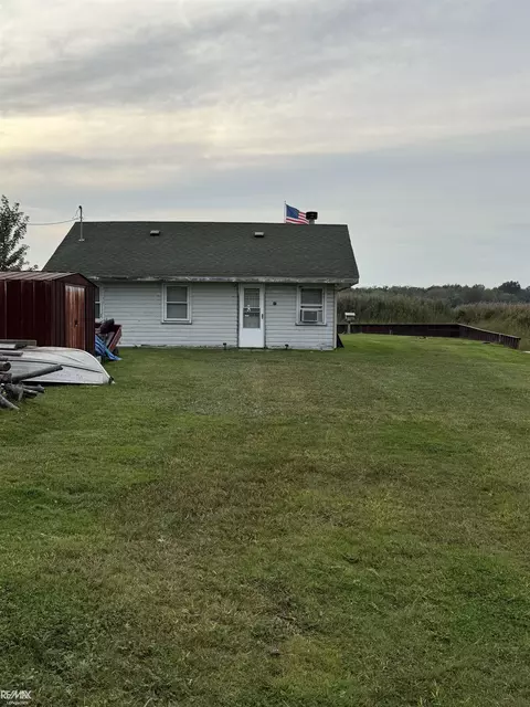 3660 Middle Channel, Harsens Island, MI 48028