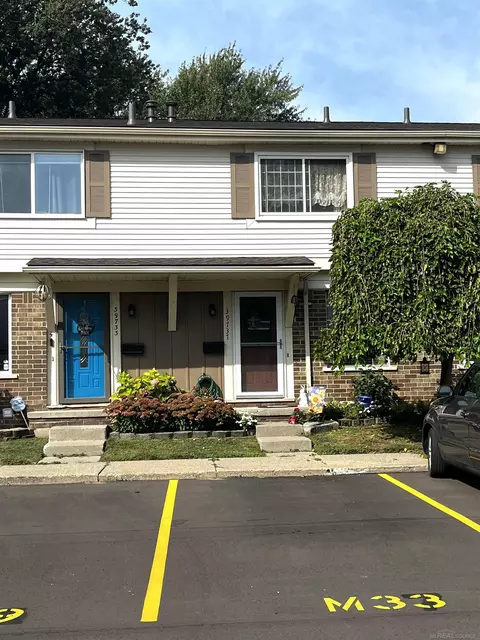 39737 Manor, Harrison Township, MI 48045