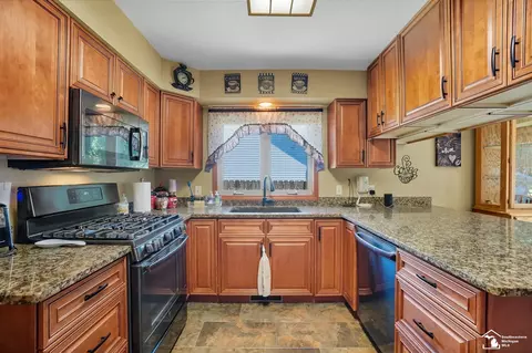 1243 Brandywine, Temperance, MI 48182 photo 11