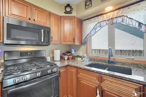 1243 Brandywine, Temperance, MI 48182 photo 12