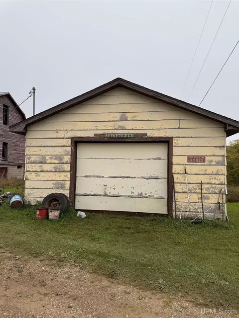 5823 Hallstrom, Eben Junction, MI 49825 photo 24