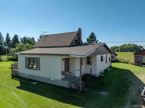 5823 Hallstrom, Eben Junction, MI 49825 photo 2