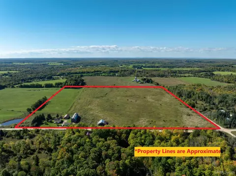 5823 Hallstrom, Eben Junction, MI 49825