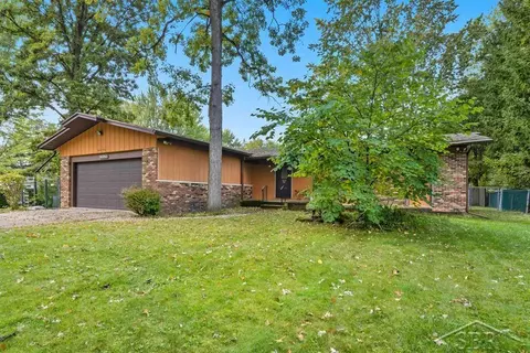 4956 W Bis, Midland, MI 48642