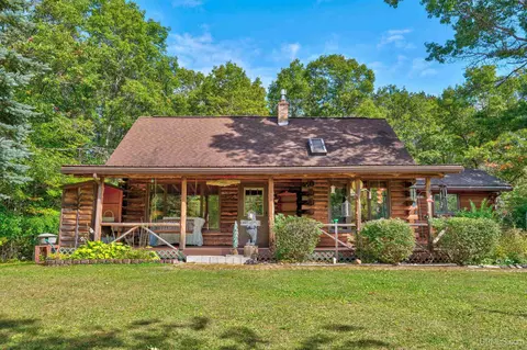 10474 Whitefish Hl, Rapid River, MI 49878