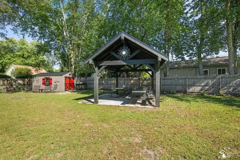 Exterior - 2270 Reddington, Temperance, MI 48182 photo 5 of 13
