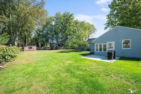 Exterior - 2270 Reddington, Temperance, MI 48182 photo 10 of 13