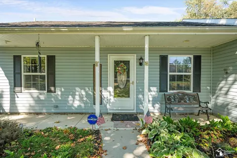 Exterior - 2270 Reddington, Temperance, MI 48182 photo 4 of 13