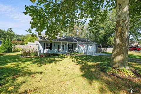 Exterior - 2270 Reddington, Temperance, MI 48182 photo 2 of 13