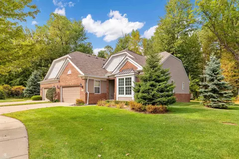 Exterior - 49716 Broadacre, Macomb, MI 48042 photo 2 of 10