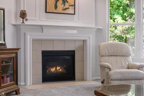 Living - 49716 Broadacre, Macomb, MI 48042 photo 3 of 5