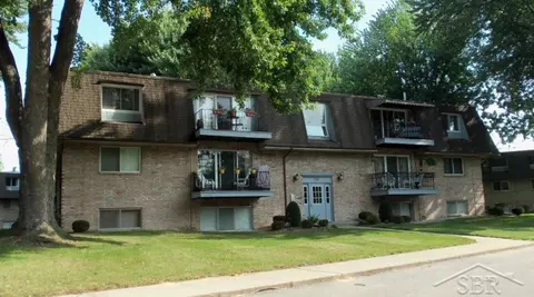 204 Provincial Ct #77, Saginaw, MI 48638