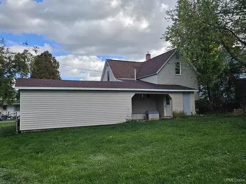 Exterior - 120 Silver, Ishpeming, MI 49849 photo 7 of 9