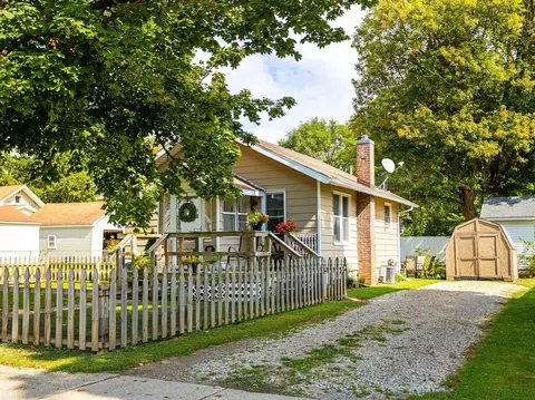 607 S Cedar, Owosso, MI 48867